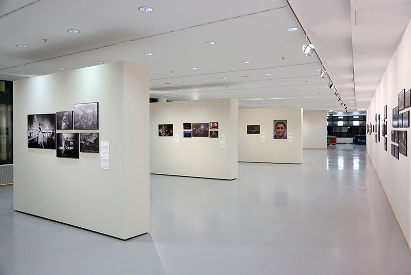 World Press Photo Ausstellung 2021 im Willy-Brandt-Haus. Copyright Holger Biermann.